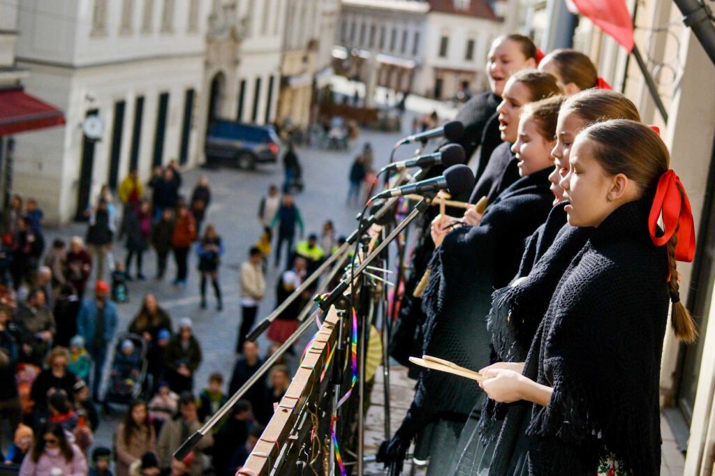 Bratislavské fašiangy 2024 - detský folklórny súbor